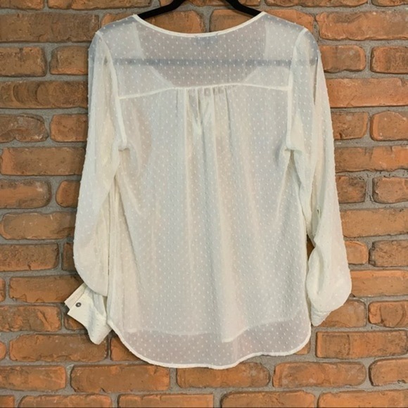 The Limited Ivory Dotted Long‎ Sleeve Tie Neck Blouse Womens Size Small Career - Picture 2 of 5